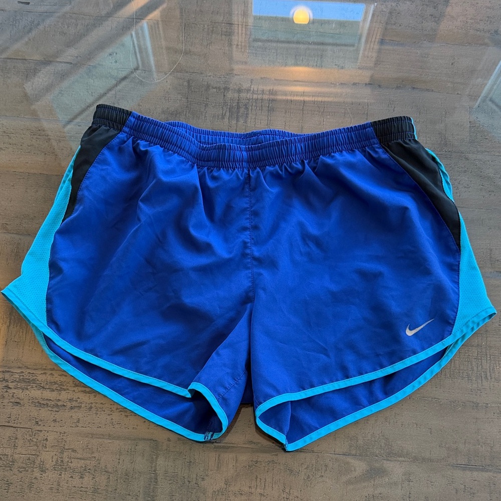 Nike Dri-Fit Royal Blue Running Shorts. Has liner. Size Medium